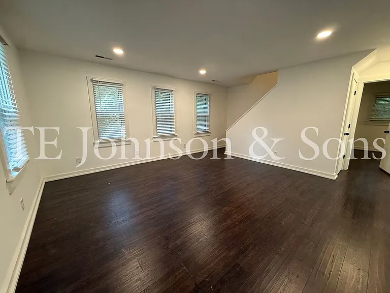 4309 Walnut Hollow Dr — Photo 5