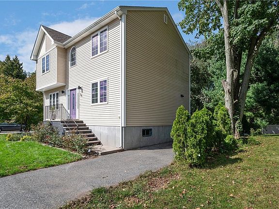 2nd image of 26 Vermont Ave