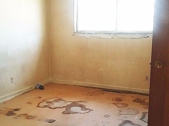 4th image of 3826 W Kearsley St