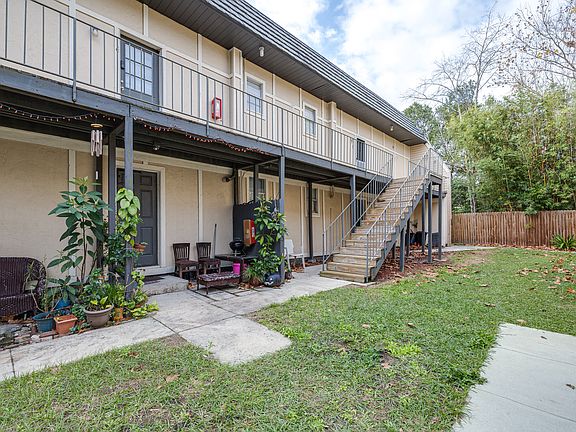 5th image of 915 E Palmetto St #7