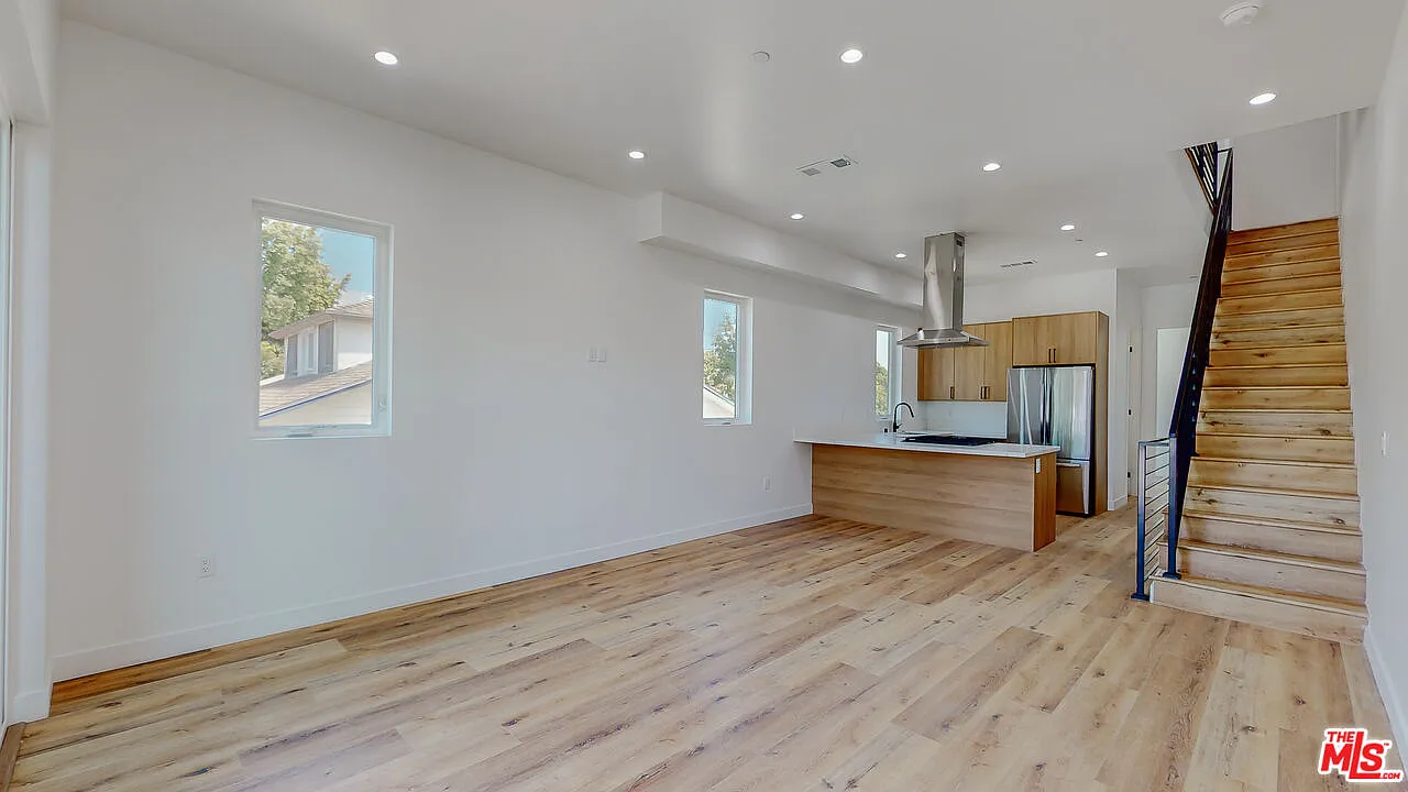 4 bed, 4.0 bath, 2217 sqft, $5,041 — Photo 1