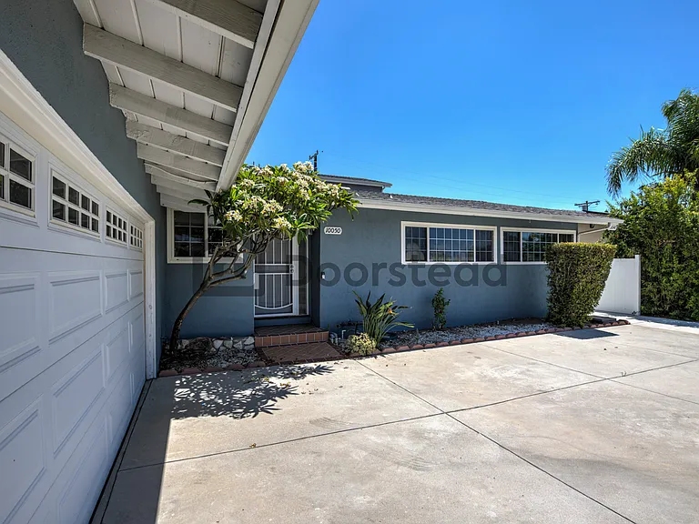 10050 Debra Ave — Photo 26