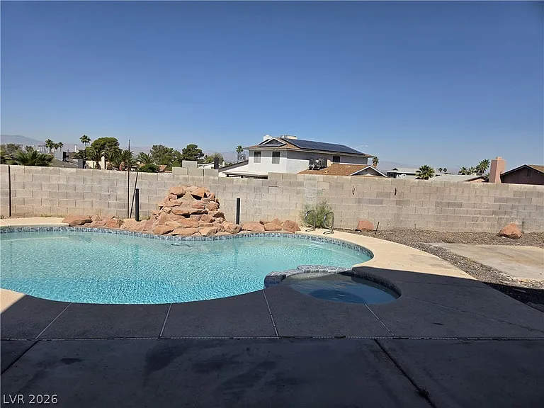 1745 Mount Hood St — Photo 52