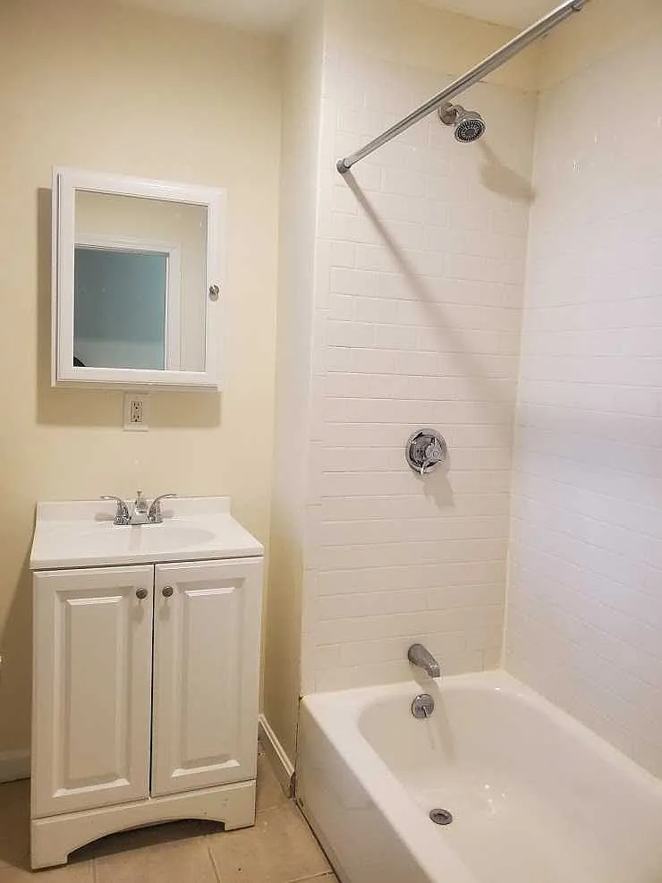 4 bed, $3,550 — Photo 3