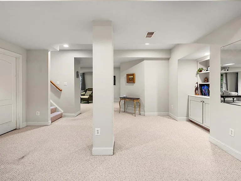 10243 Brittenford Dr — Photo 48