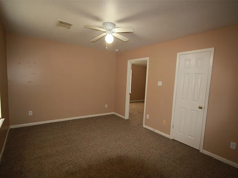 6418 Mountain Pines Ln — Photo 25
