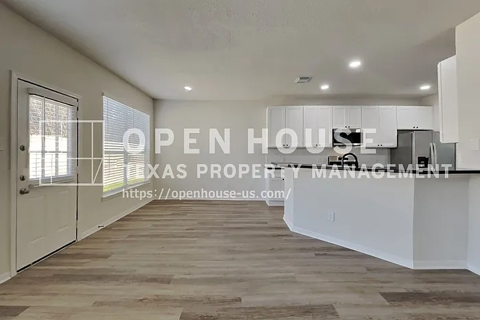 2222 Princess Snow Cir — Photo 5