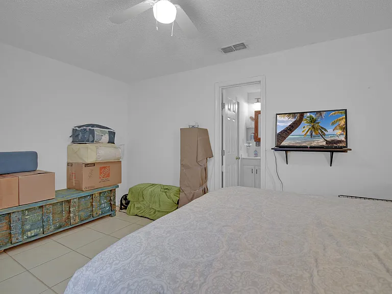 444 Island View Cir — Photo 27
