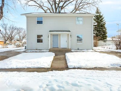 1033-1035 27th St N, Fargo, ND, 58102