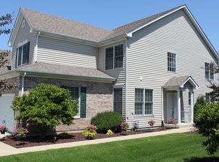 1N045 Mission Ct, Winfield, IL 60190