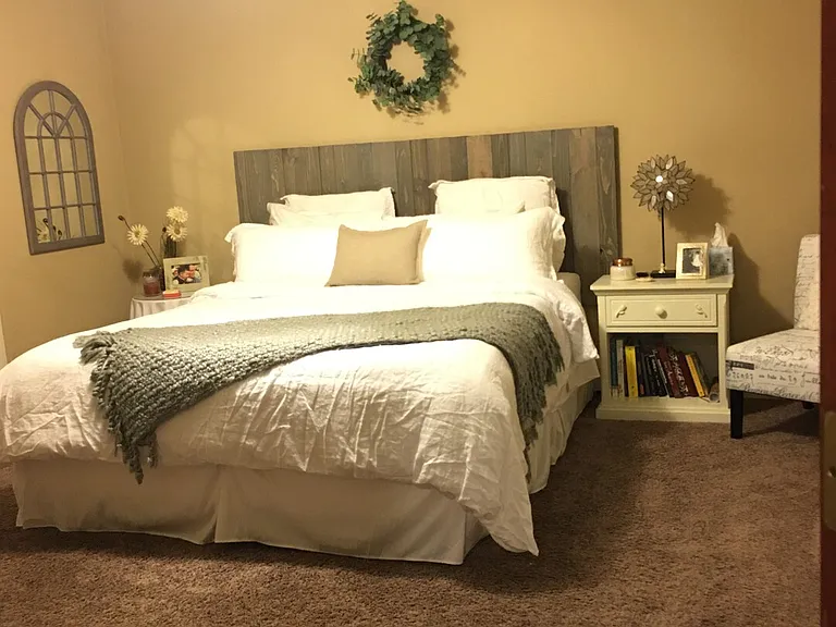 Oakwood Cir — Photo 17