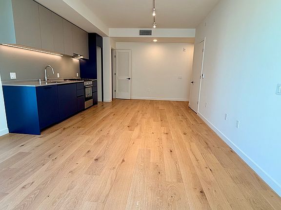 3rd image of 395 6th St #601