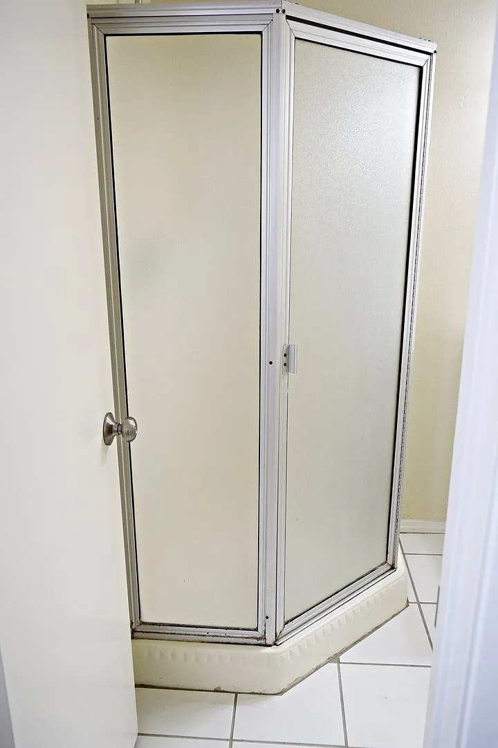 North Park Apartment, Parking Included, Onsite Laundry, Pet Friendly! — Photo 4
