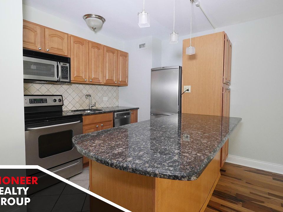 1st image of 445 W Wellington Ave #4HH