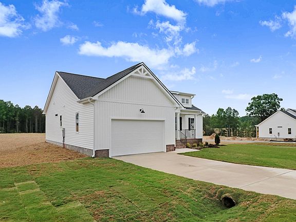 5th image of 204 Gumtop Dr