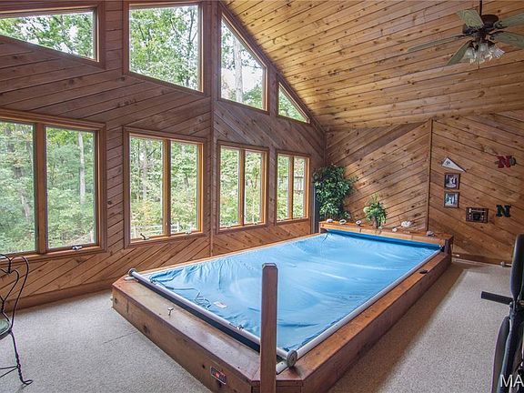 4th image of 2809 Spring Dr