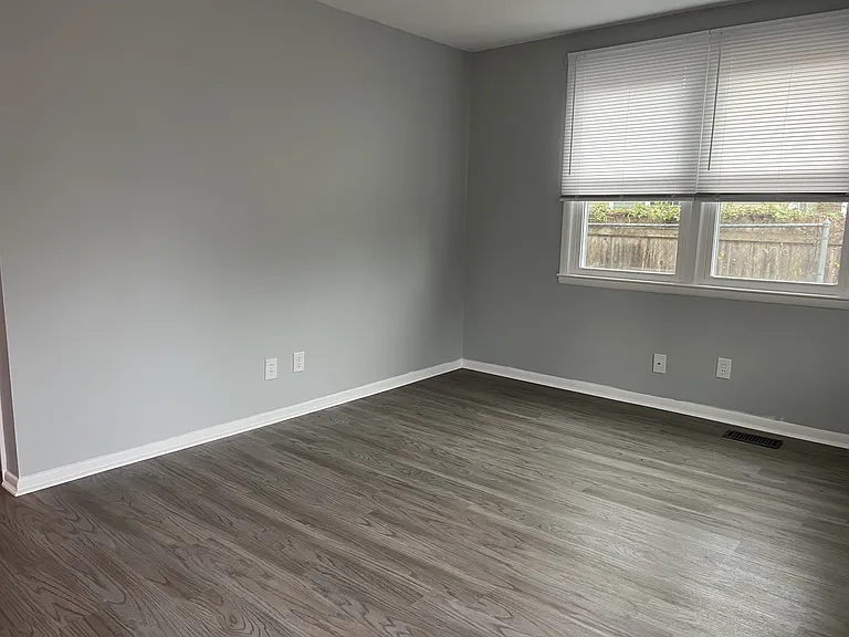 2509 Border Rd — Photo 9