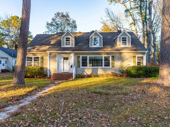 103 E Meadowbrook Dr, Smithfield, NC 27577