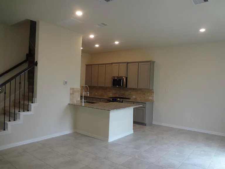1627 Ryon Falls Dr — Photo 12