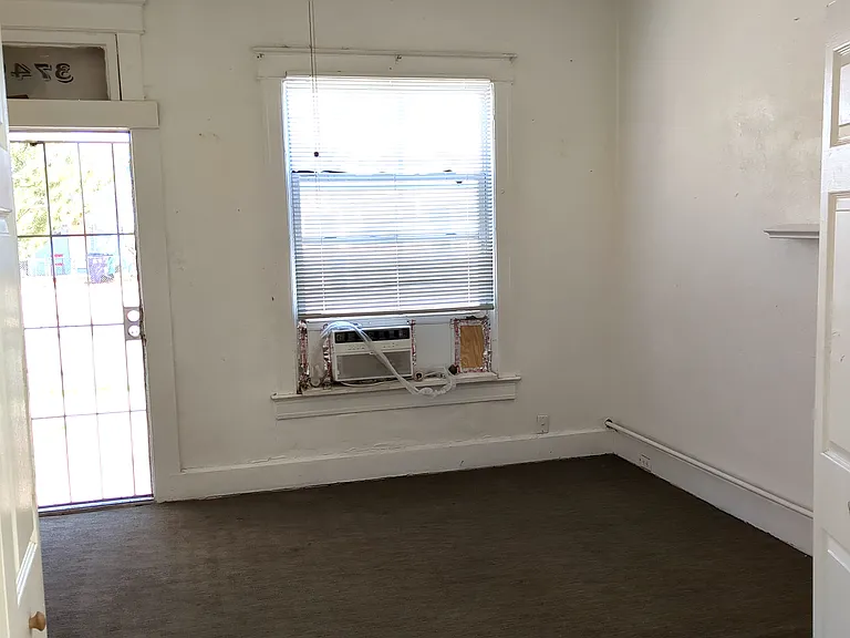3745 N Marion St — Photo 6