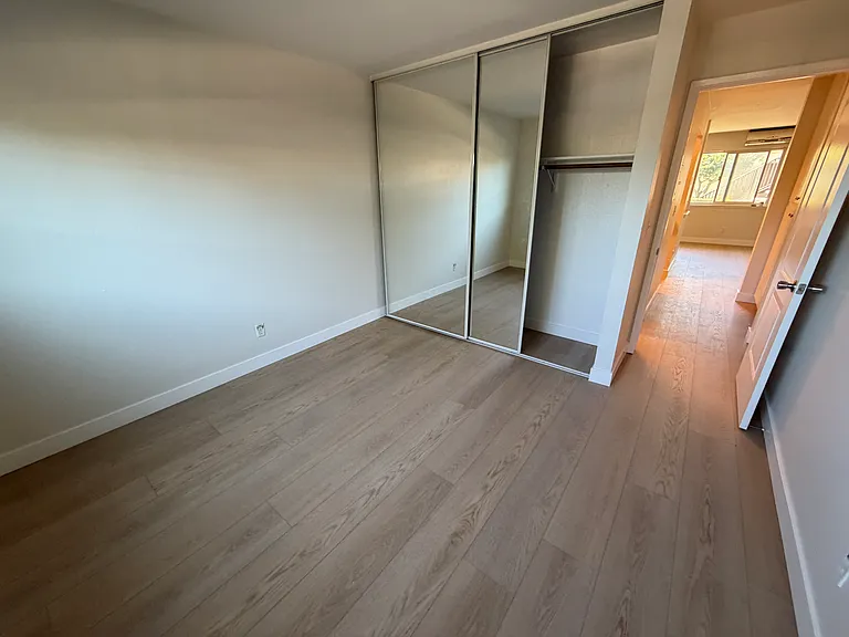 Campbell Square Apartments — Photo 17