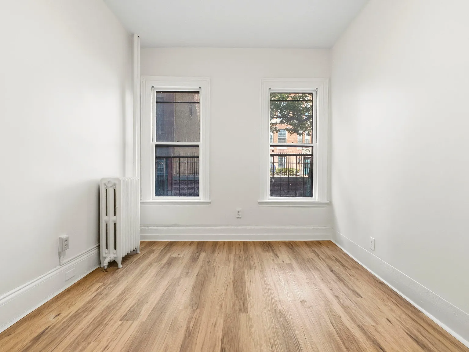 Studio, 300 sqft, $2,500 — Photo 3