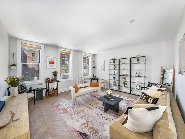 324 E 50th St APT 6D, New York, NY 10022