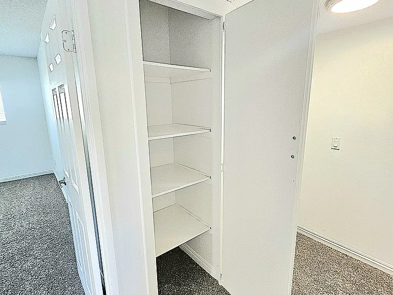 Beach Walk Apartments — Photo 21