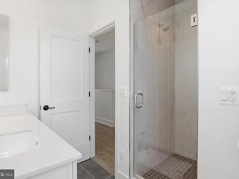 7331 Blade Dr — Photo 31
