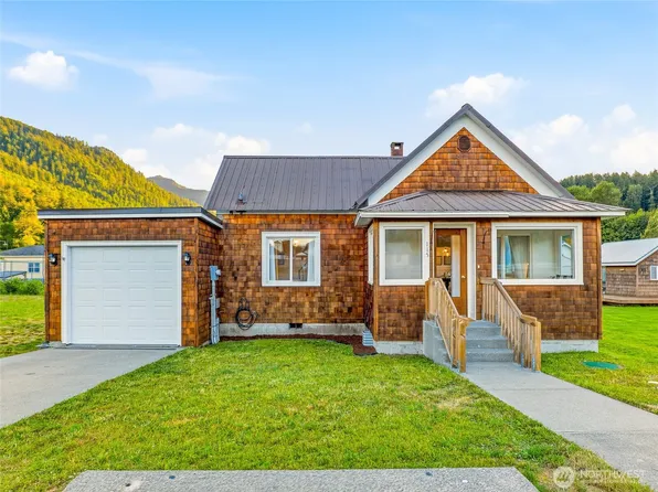115 5th Street N, Skykomish, WA 98288