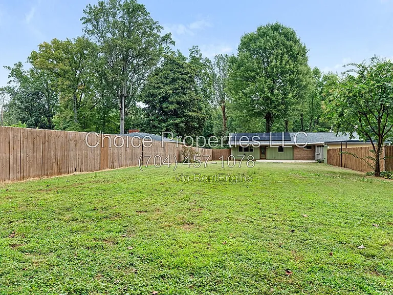 1174 Robinhood Cir — Photo 23