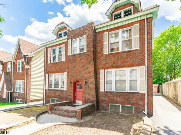126 Scofield St, Newark City, NJ 07106