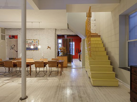5th image of 1364 N Wolcott Ave