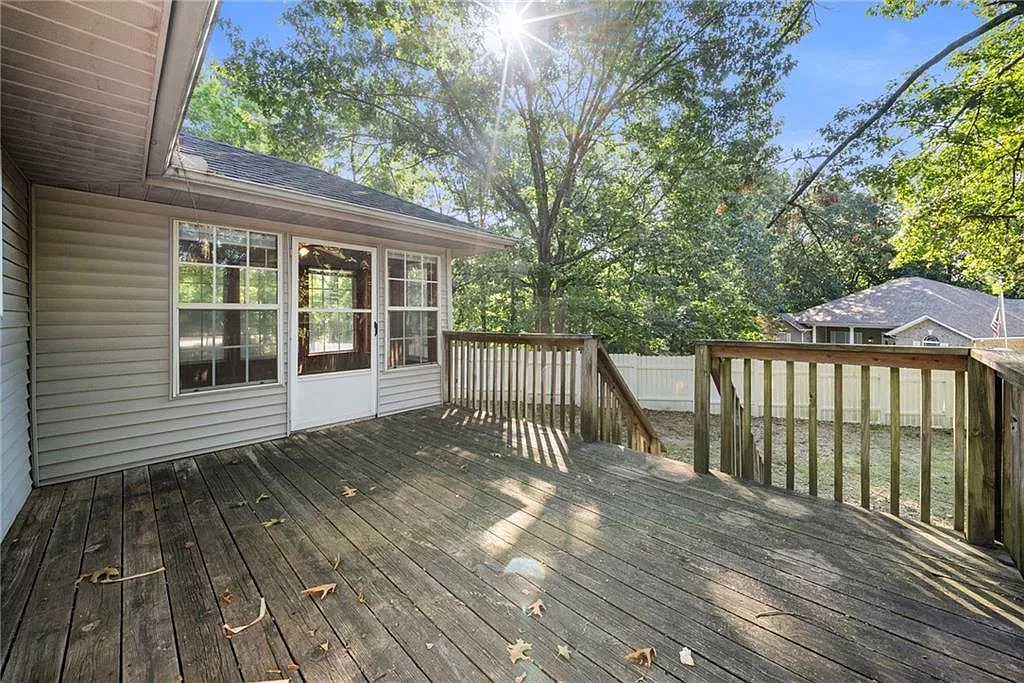 3 bed, 1985 sqft, $1,600 — Photo 4