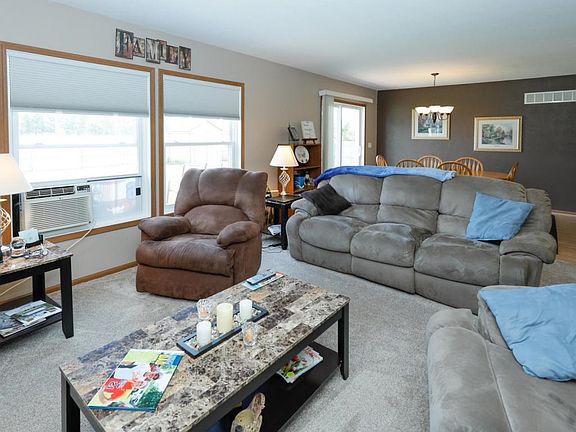 1075 Sir Knight Rd-105