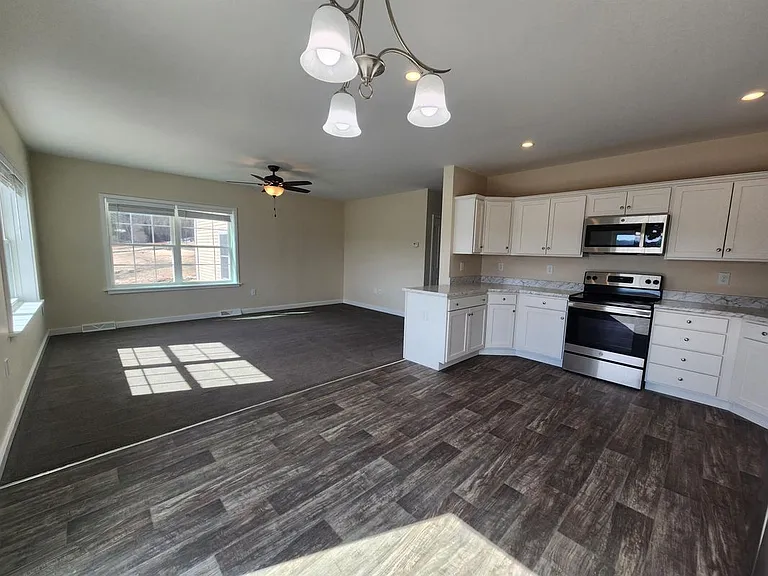 73 Ivan Dr #8 — Photo 25