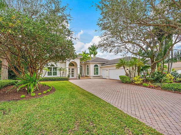 3rd image of 8196 Lakeview Drive