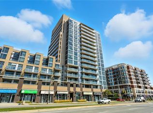 1940 Ironstone Dr #202, Burlington, ON L7L 0E4