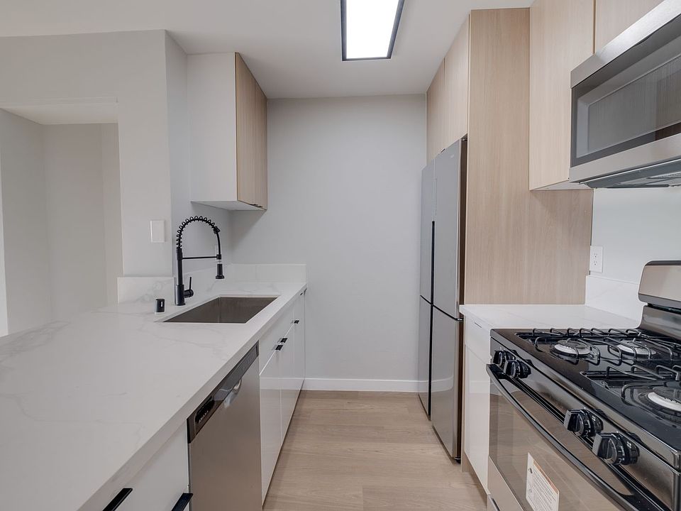 1st image of 1400 Venice Blvd APT 407