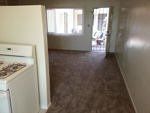 3rd image of 1636 Chalcedony St