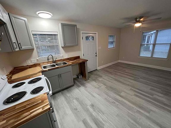 5th image of 2726 Cypress Lake St