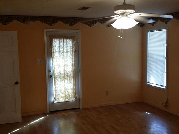 5th image of 618 Swaney Dr