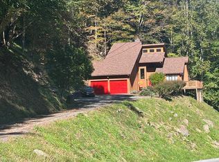 1742 Booth Branch Rd, Grundy, VA 24614