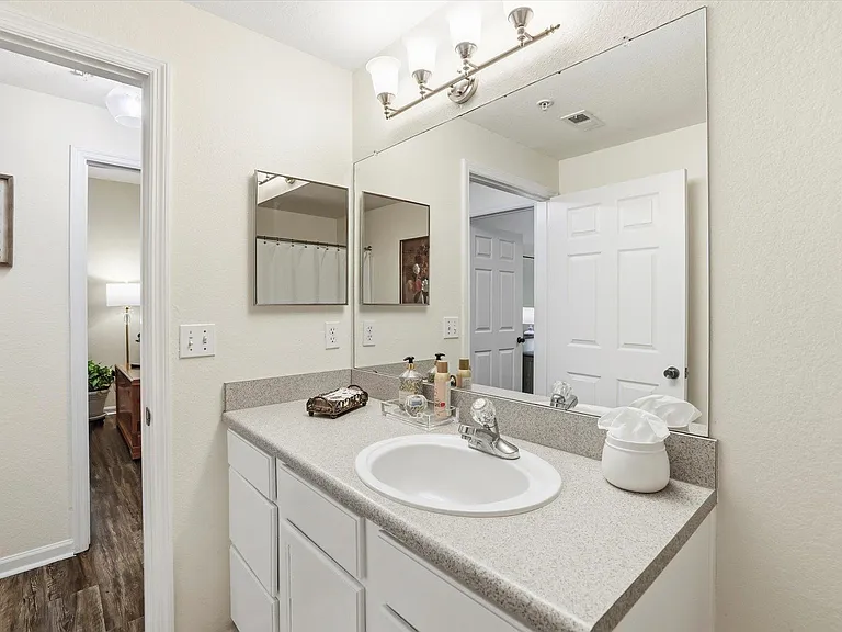 2801 Chancellorsville Dr #617 — Photo 38