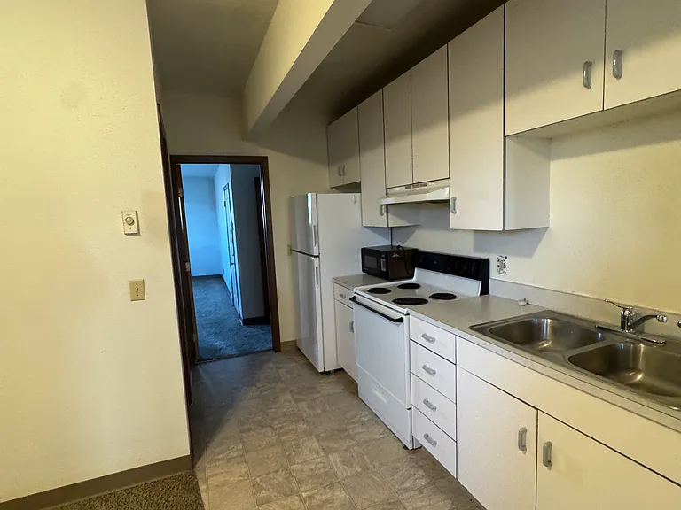 26 Main St N #4 — Photo 5