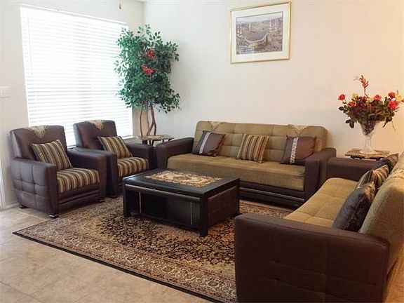 3rd image of 916 Oatmeal Dr