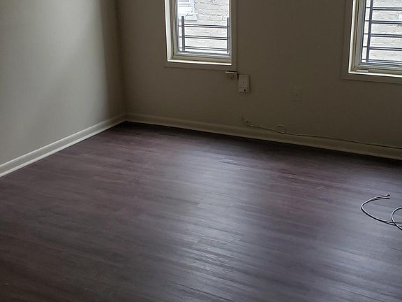 2nd image of 1052 Manor Ave APT 2