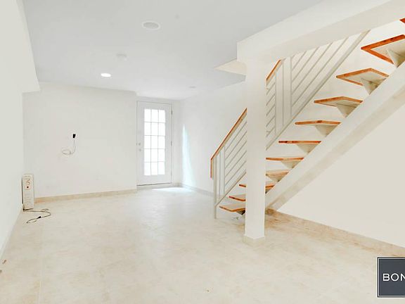5th image of 348 McGuinness Blvd #1
