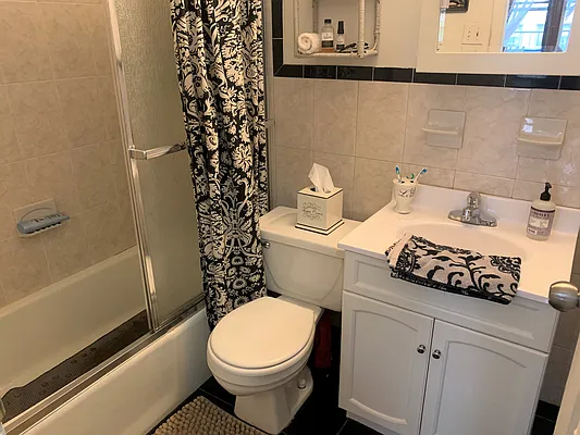 Rented by Joe Gotham LTD | media 16