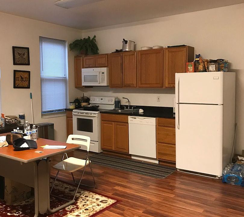 1st image of 430 Greenfield Ave #10291684